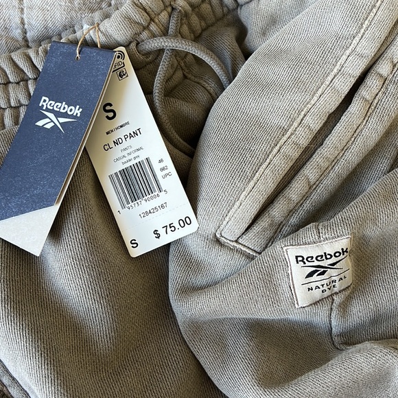 Reebok sweatpants in boulder gray NEW WITH TAG - Picture 4 of 4